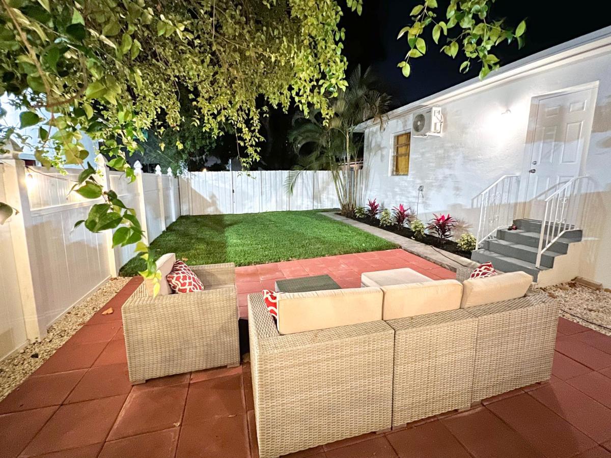Beautiful Casita With King Bed And Private Patio Close To Calle 8, Mia Airport, Coral Gables ميامي المظهر الخارجي الصورة