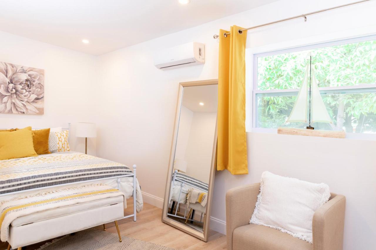 Beautiful Casita With King Bed And Private Patio Close To Calle 8, Mia Airport, Coral Gables ميامي المظهر الخارجي الصورة